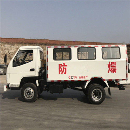中重10臺(tái)無(wú)軌膠輪車發(fā)往云南曲靖